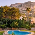 Casa El Montcel, A Unique With Roofterrace And Shared Pool 데니아
