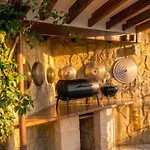 Casa El Montcel, A Unique With Roofterrace And Shared Pool 펜션 데니아